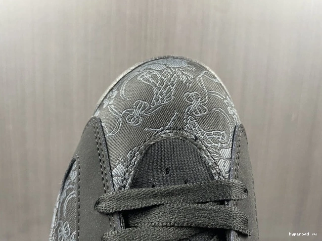 (W) DB9818-001 6 Black Jordan SD Retro Triple 0630